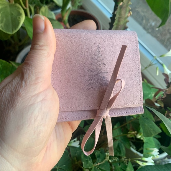 🦋 ✨NWT Butterfly & Pom Pom Gold Danglers✨🦋 Handmade ✨ Gift for Her ✨ Moms Day - Picture 5 of 6